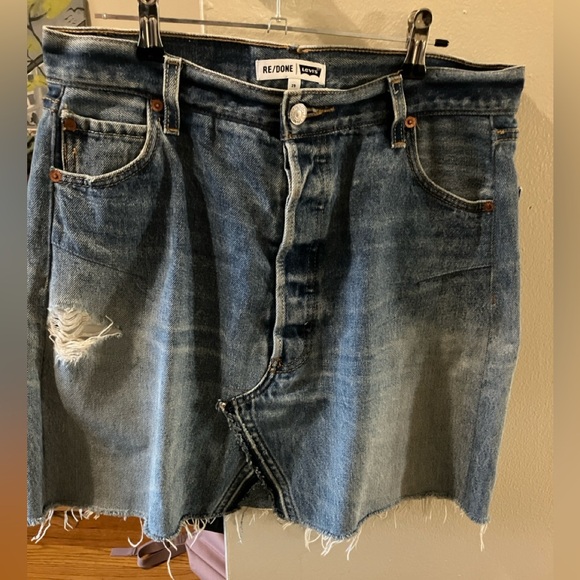Levi's Blue Denim Skirt with Distressed Details - Picture 1 of 4